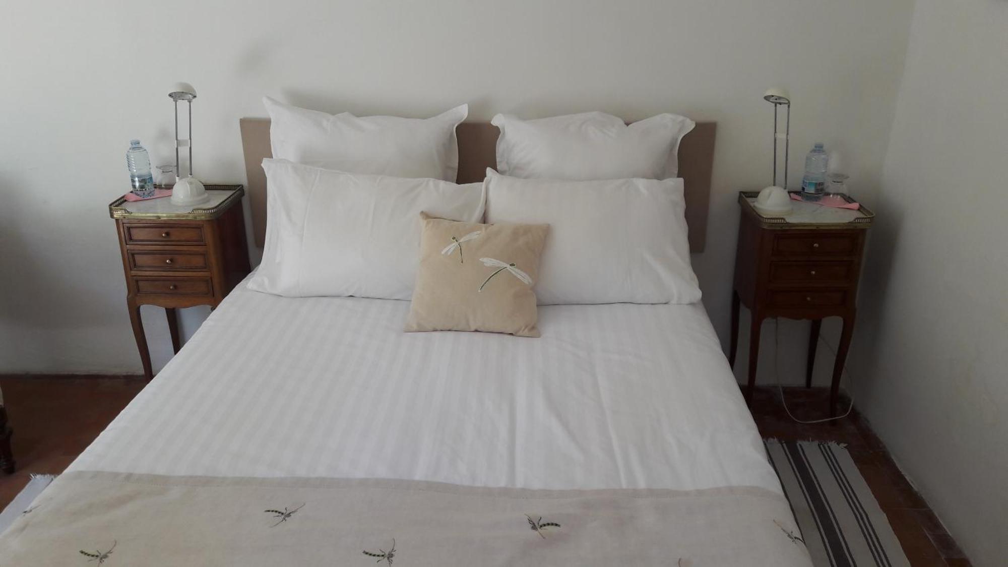 Saint-Antonin-sur-Bayon Le Moulin En Provence B&B 객실 사진
